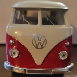 1/34 Scale 1963 Volkswagen T1 Bus Transporter Diecast Model Van - Welly No 49764