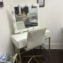 Vanity Mirror W/lights And Chair