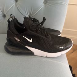 Nike Air Max 270 Black White Sneakers size 12