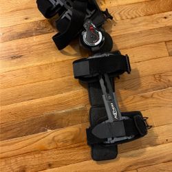 Ortho Adjustable Knee Brace
