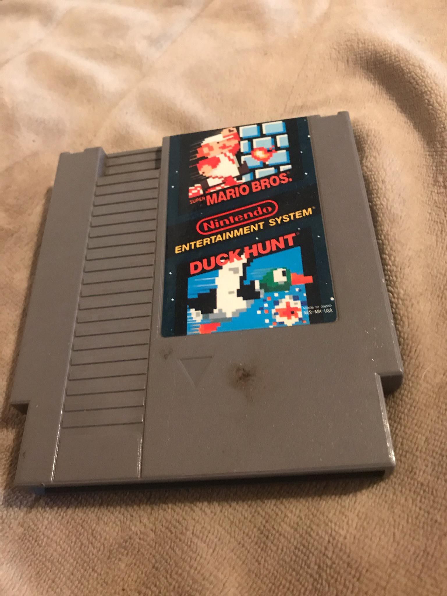 Nintendo game nes Duck hunt and super Mario bros Just $4 $3 for shipping
