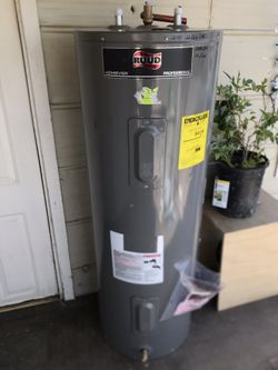 Electric water heater- boiler electrico