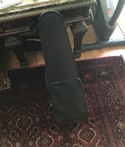 Violin case good condion 20 dollars