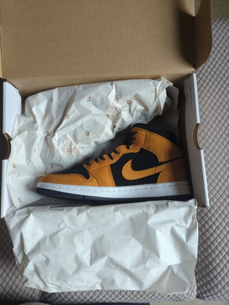 Jordan 1 Mid Women's 7