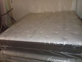 💤🛏️💤 $499 Cali king sleppys available $499 💤🛏️💤