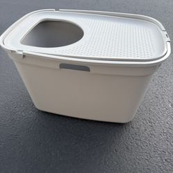 Standing Pet Litter Box