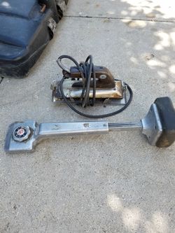 Kicker and cement iron