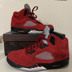 Jordan 5 Raging Bull Size 10.5