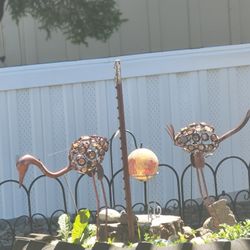 Swans Yard Decor 