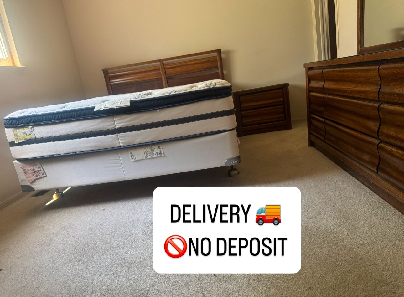 Natural Wood Queen Bed Set W/Nightstand & Dresser W/ Mirror