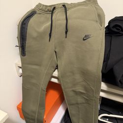 Olive Nike Tech