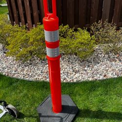 10  42in Parking Cones With Base