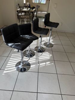 4 Bar Stools