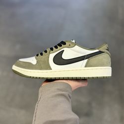 Jordan 1 Retro Low OG “Medium Olive” Sizes 8 / 8.5 / 9 / 9.5 / 10 / 10.5 / 11 / 12 / 13 IN HAND BRAND NEW