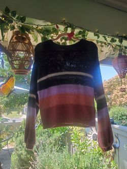Multi colored knit billabong sweater