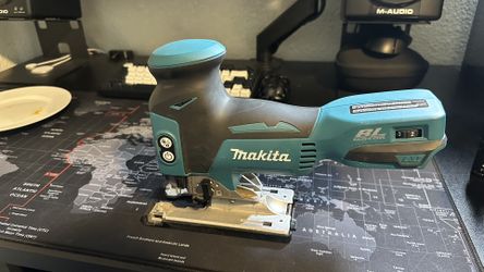 Makita Jigsaw 18v