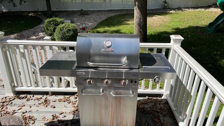 Char-Broil Signature Amplifire Gas Grill