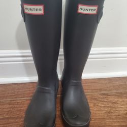 Women’s Hunter Rain Boots Size 5