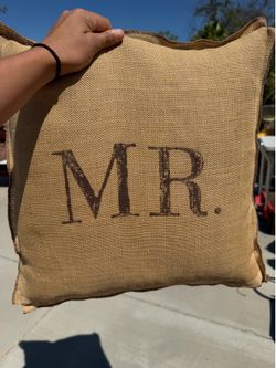 mr and mrs pillow set