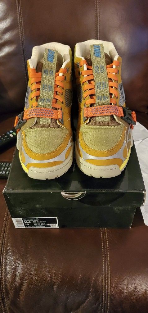 Air Trainer Coriander Brand New