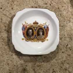 Memorabilia, ashtray, King George 6th, and Queen Elizabeth