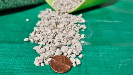 Horticultural Pumice - Soil Amendment - For Bonsai, Cactus & Succulent Plants (5lbs, 5.5 quarts)