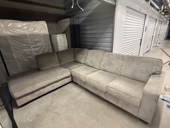 Ashley Altari 2-Piece Sectional Sofa w/ Chaise – Light Gray