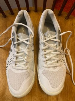 ASICS men size 8 white