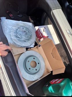 350z base model brakes front and rear with rotors