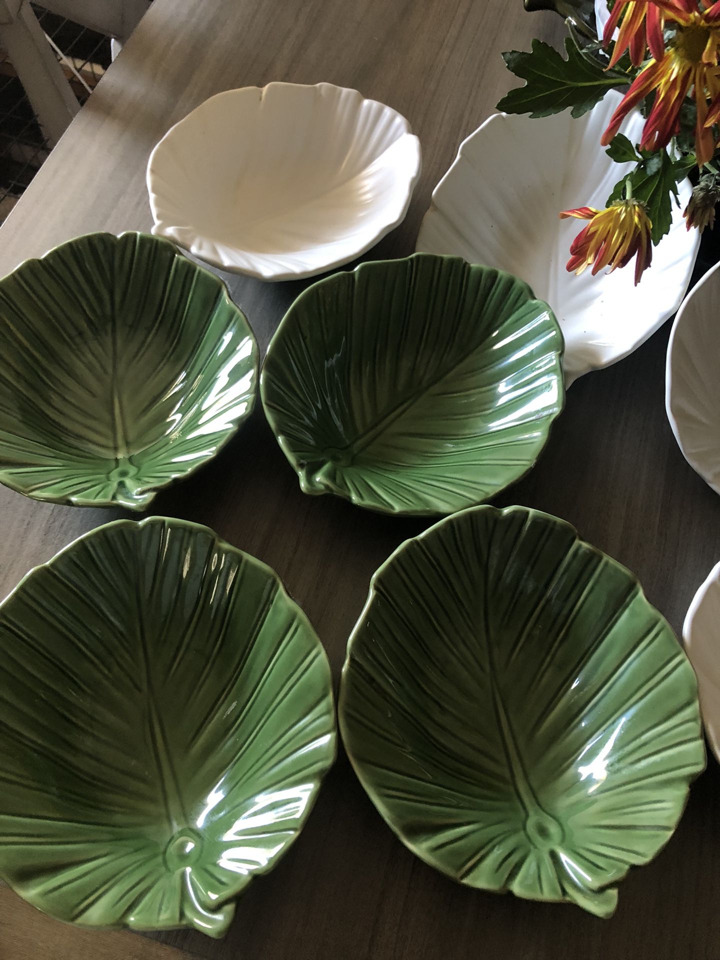 GC Beautiful GRN/WHITEServing Bowls