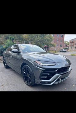 2019 Lamborghini Urus