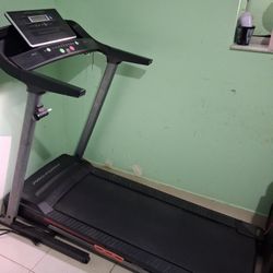 Treadmills  10 Speed 