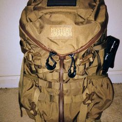 Mystery Ranch Utility Backpack / Rechargeable Flashlight 