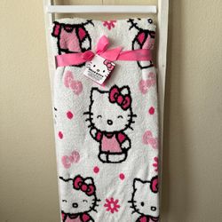 Hello Kitty Super Soft Throw Blanket 