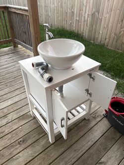Bathroom vanity