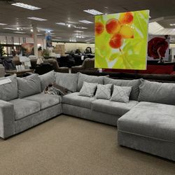 SECTIONALS BEDROOM SETS 599.99