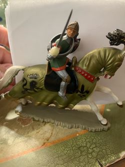 Starlux Medieval Knight on Horseback Figurine