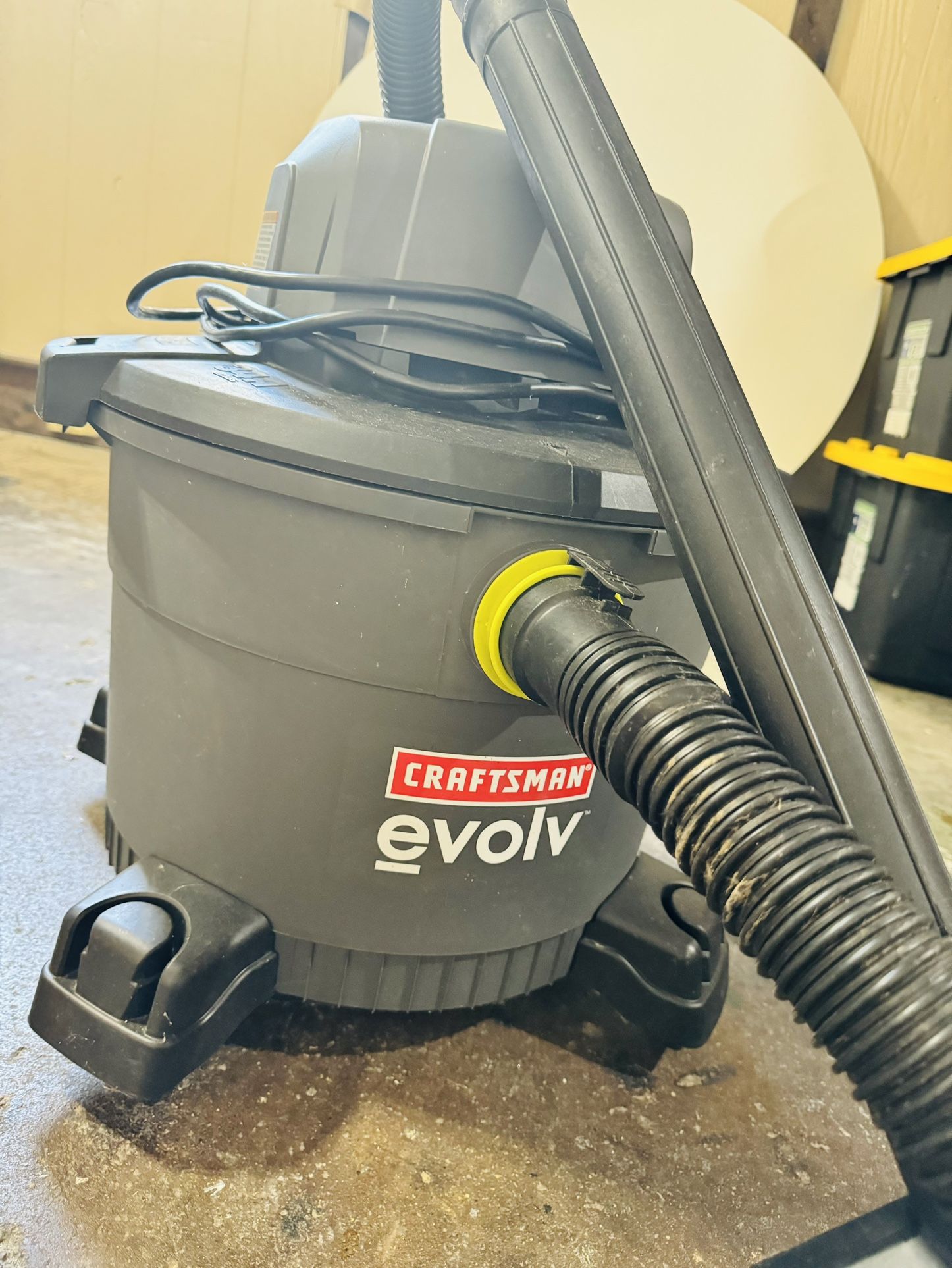 Vacuum Sears Craftsman 34.1 Lit / 9 Gal