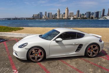Porsche Cayman 718 S