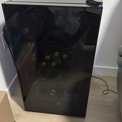 Mini fridge