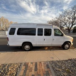 2003 Ford E-350