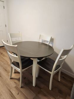 Round Dining Table Set with 4 Chairs