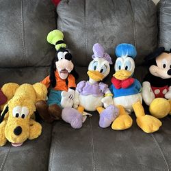 7 Disney Plush 18in