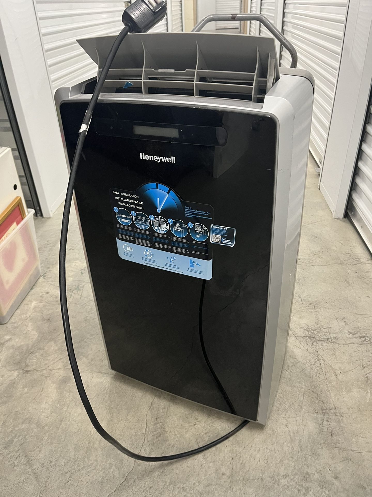 Honeywell MM14CCS 14,000 BTU PORTABLE AIR CONDITIONER WITH REMOTE AND VENT HOSE