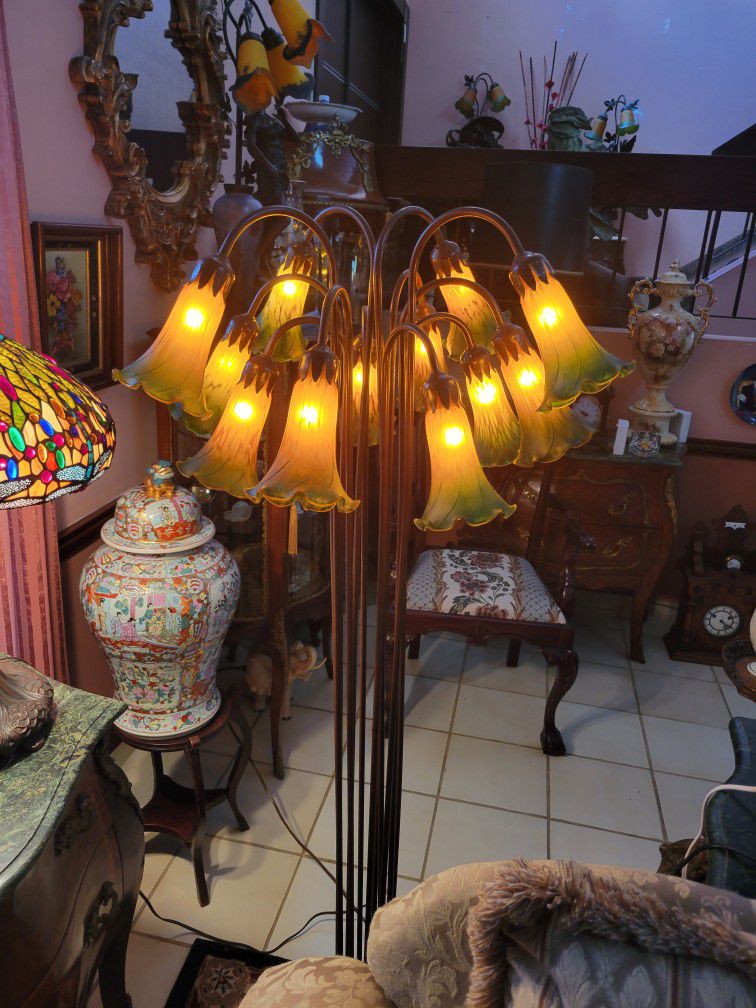 Beautiful 12 Lights Pond Lily Vintage Floor Lamp.