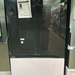 Samsung - 36inch 3Door 23.6 Cubic Feet with Family Hub Refrigerator 