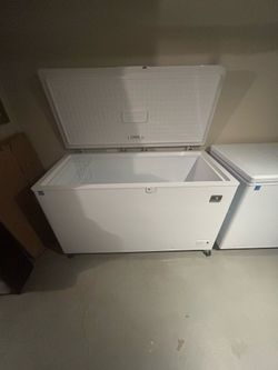 Commercial Chest Freezer