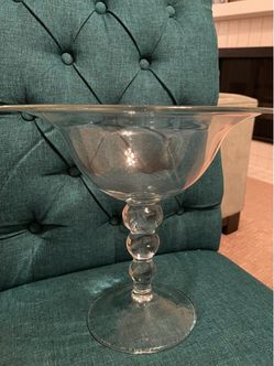 Glass pedestal bowl