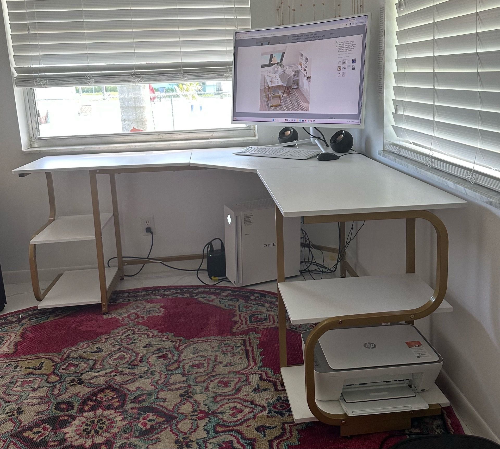 Like new L shaped white desk