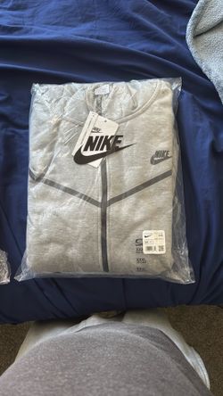 Brand New Nike Techs Sizes Small/3XL